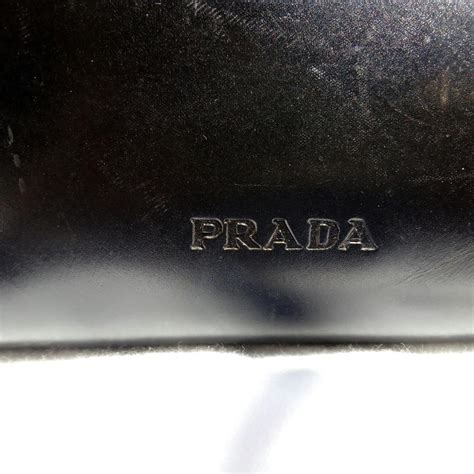 prada codice autenticità